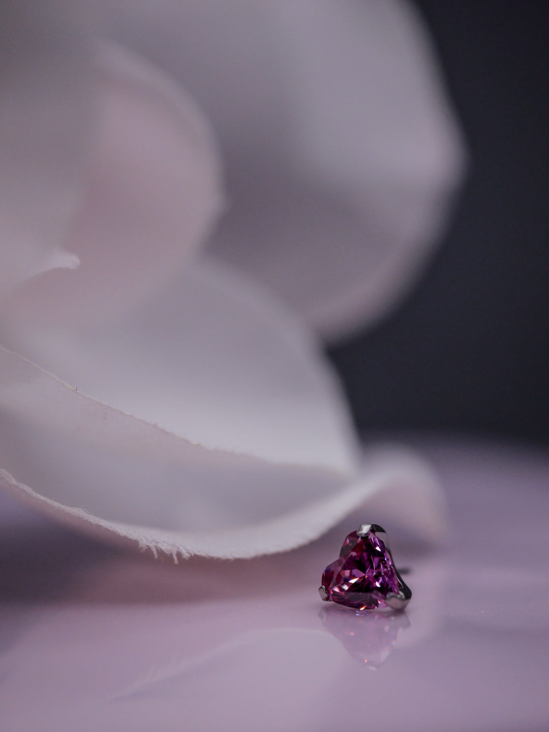 pink heart threadless prong set end for body piercing jewelry