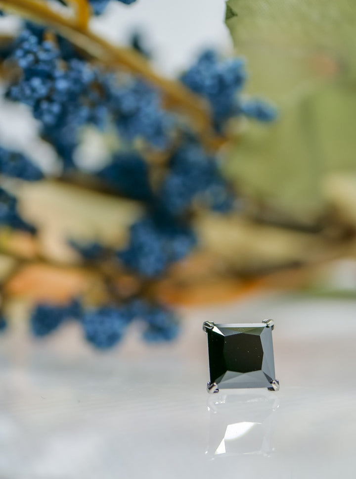 square cut black cubic zirconia for piercings in lobes, cartilage, lips, nose, etc