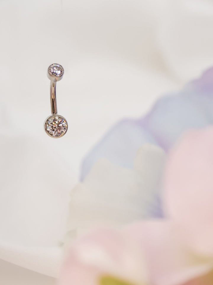 navel bezel belly button ring in clear cz 