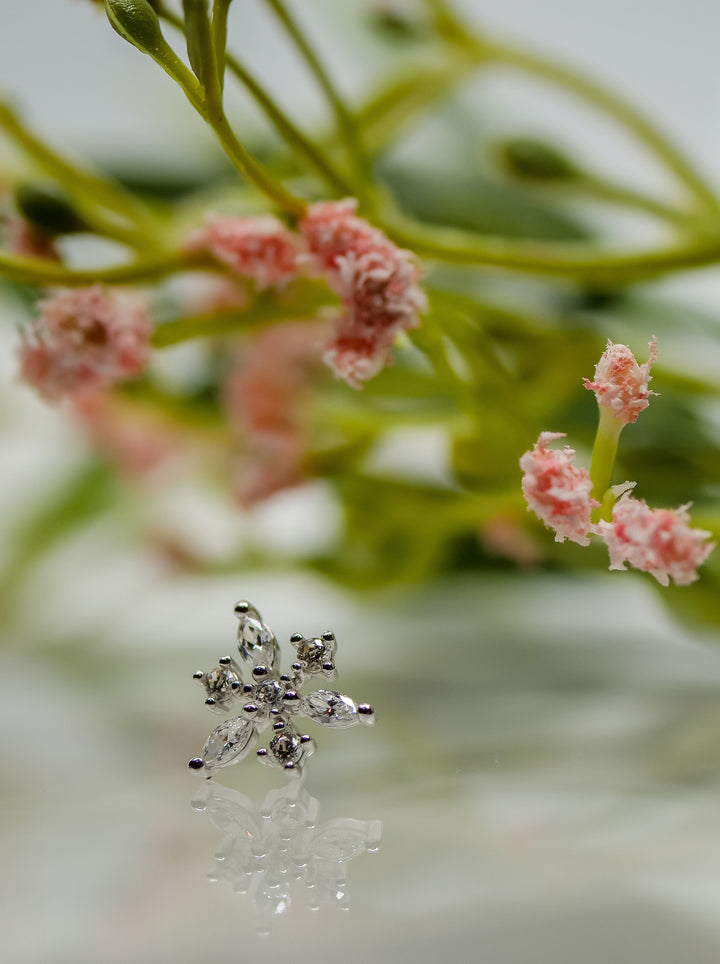 white gold snowflake threadless end 